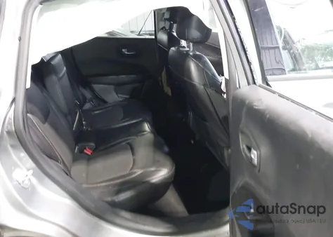 2018 Jeep Compass Latitude 4X4 из США, поврежденный, VIN 3C4NJDBB4JT484221